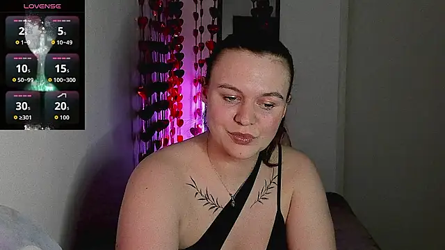 Snapshot of Lika__Sweeet chatting on February 15, 2026, 10:30 pm Lika Sweeet online show from February 15, 2026, 10:30 pm