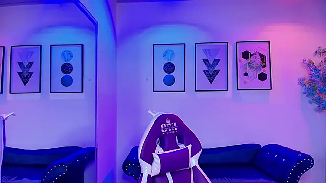 Maddie T18 online show from March 30, 2026, 11:44 am