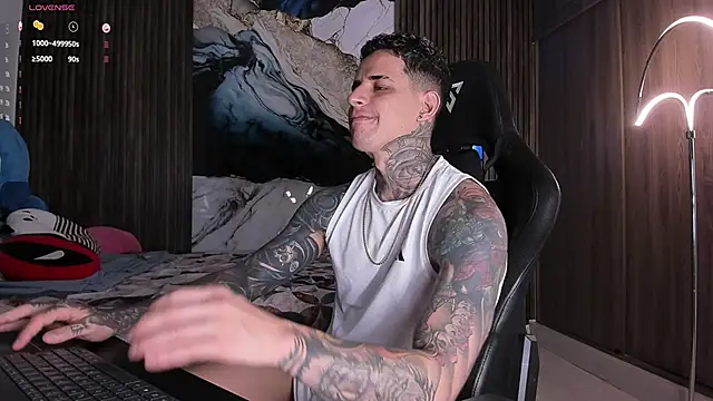 trisstann  online show from April 1, 2026, 10:28 pm