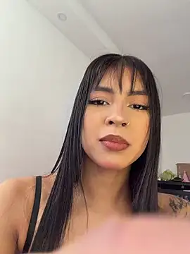 Snapshot of Chel__ chatting on June 12, 2026, 7:44 pm Chel online show from June 12, 2026, 7:44 pm