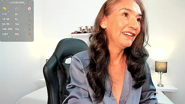Snapshot of Emma_Mendozaa chatting on May 1, 2026, 11:37 am Emma Mendozaa online show from May 1, 2026, 11:37 am