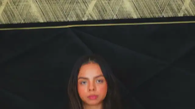 Snapshot of BambiRoses chatting on February 6, 2026, 5:03 am BambiRoses online show from February 6, 2026, 5:03 am