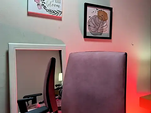 mary luckaysha  online show from March 12, 2026, 7:07 pm