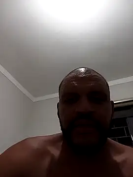 Cris Latrel online show from March 9, 2026, 11:41 pm