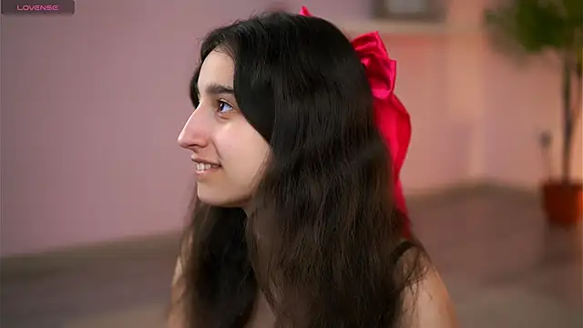 Snapshot of JullyFox chatting on May 17, 2026, 11:21 am JullyFox online show from May 17, 2026, 11:21 am