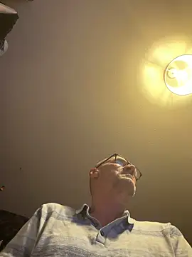 dirtyjaz04 online show from April 18, 2026, 9:37 pm