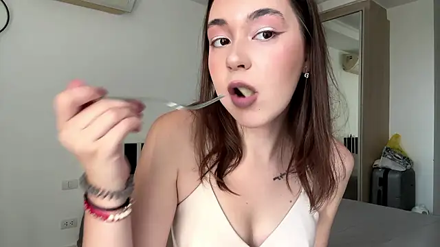 Snapshot of MauritaSpueler chatting on February 5, 2026, 6:42 am MauritaSpueler online show from February 5, 2026, 6:42 am