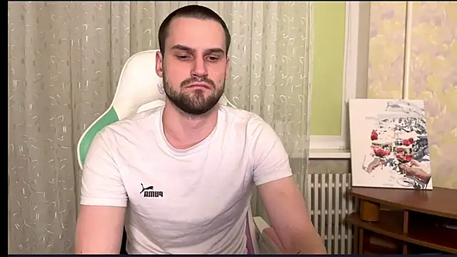 Snapshot of Cari__ chatting on February 24, 2026, 7:04 pm Cari online show from February 24, 2026, 7:04 pm