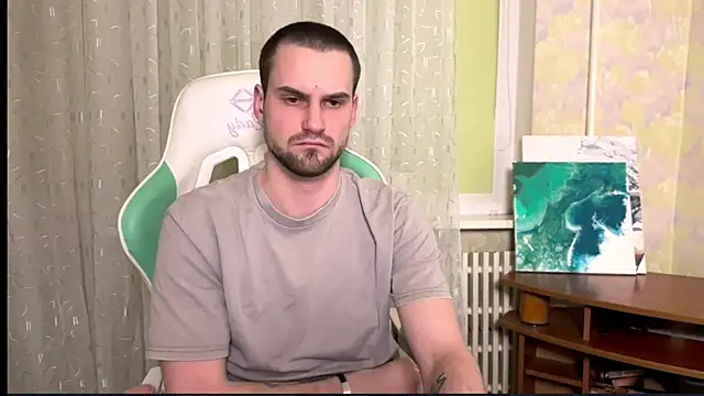 Snapshot of Cari__ chatting on February 4, 2026, 6:58 pm Cari online show from February 4, 2026, 6:58 pm