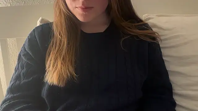 Snapshot of Lucyschickt chatting on March 4, 2026, 6:04 pm Lucyschickt online show from March 4, 2026, 6:04 pm