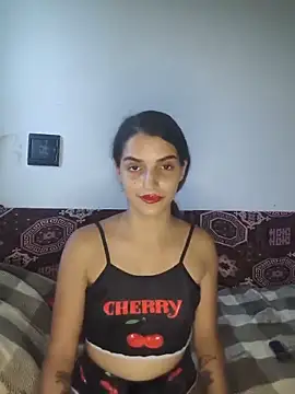 Snapshot of SoniaMoonnnnn chatting on June 9, 2026, 6:20 pm SoniaMoonnnnn online show from June 9, 2026, 6:20 pm