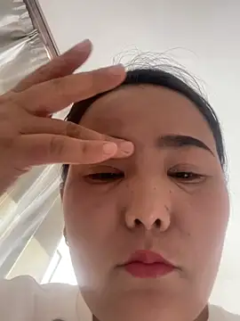 Youyou 12 online show from April 8, 2026, 12:34 am