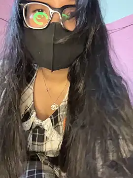 Leeeiuu online show from February 20, 2026, 1:35 pm