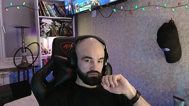 Snapshot of _Mostly_ chatting on February 2, 2026, 6:07 pm Mostly online show from February 2, 2026, 6:07 pm