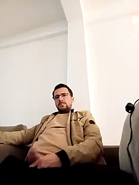 NatanCasad0 online show from February 8, 2026, 8:12 am