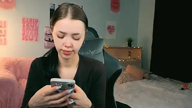 Vexnexe online show from February 20, 2026, 7:38 pm