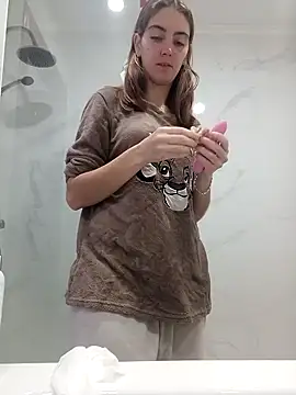 laparejaideal08 online show from February 5, 2026, 12:34 pm