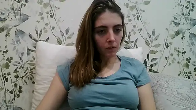 laparejaideal08 online show from February 3, 2026, 9:42 pm