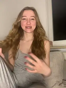 romyxxs online show from February 23, 2026, 2:57 am