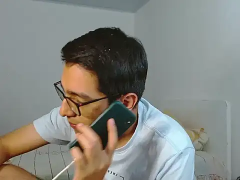 Snapshot of NickFin chatting on May 19, 2026, 10:50 pm NickFin online show from May 19, 2026, 10:50 pm