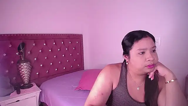 Snapshot of miafuegolatino chatting on June 25, 2026, 2:53 am miafuegolatino online show from June 25, 2026, 2:53 am