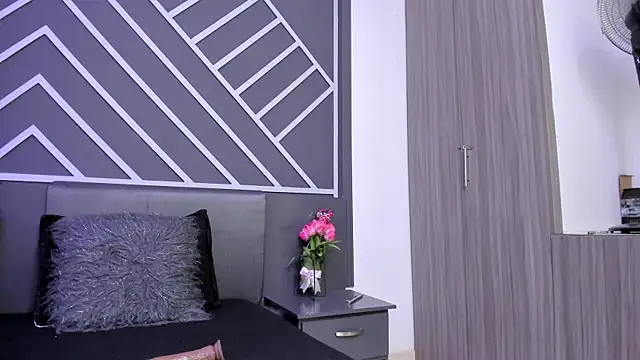 Jessica Boyer online show from March 20, 2026, 10:44 pm