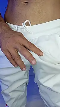 junior men22 online show from April 27, 2026, 12:47 pm