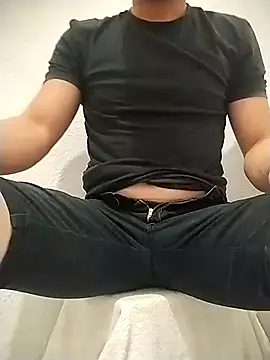 Reuss25 online show from April 4, 2026, 1:56 am