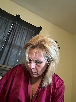 Snapshot of FireAfterDark chatting on February 20, 2026, 11:06 pm FireAfterDark online show from February 20, 2026, 11:06 pm