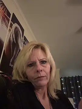 Snapshot of FireAfterDark chatting on February 20, 2026, 3:14 am FireAfterDark online show from February 20, 2026, 3:14 am