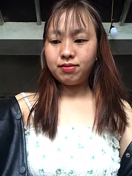 Snapshot of honeyyy110 chatting on February 8, 2026, 2:31 am honeyyy110 online show from February 8, 2026, 2:31 am