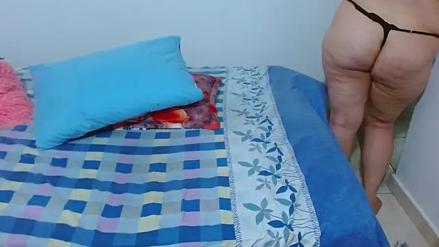daniela pra online show from May 16, 2026, 1:37 am