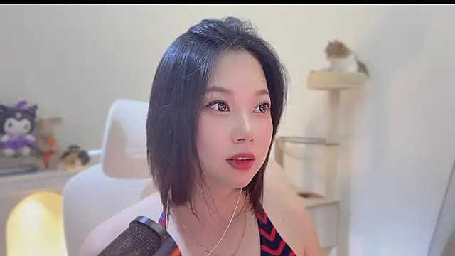 Snapshot of Yumi_yuni chatting on July 24, 2026, 1:23 am Yumi yuni online show from July 24, 2026, 1:23 am