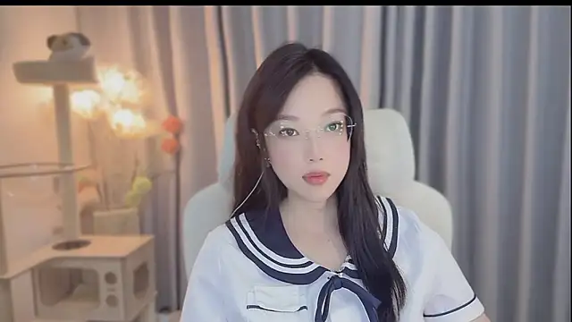 Yumi yuni online show from May 9, 2026, 2:53 pm