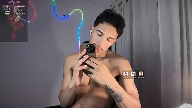 rafael stone11 online show from March 4, 2026, 2:08 am