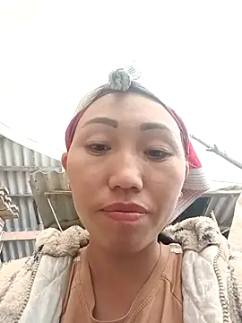 Snapshot of hot-luna- chatting on February 4, 2026, 7:25 am hot-luna- online show from February 4, 2026, 7:25 am