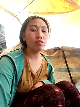 hot-luna- online show from March 23, 2026, 10:15 am