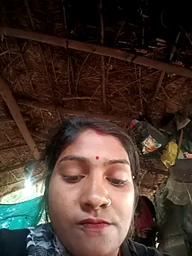 Snapshot of Hotty_raghni chatting on February 28, 2026, 2:33 am Hotty raghni online show from February 28, 2026, 2:33 am