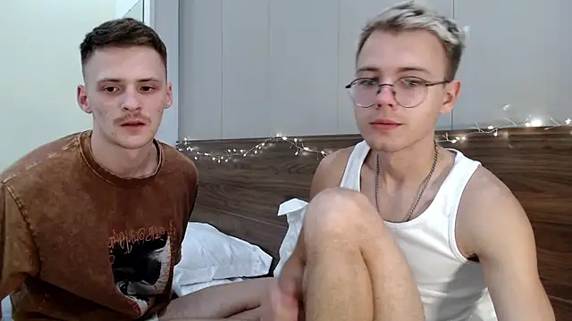 NikiKerryCum online show from February 2, 2026, 12:48 pm