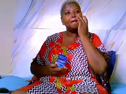 Snapshot of treasure_hunny chatting on March 1, 2026, 7:41 am treasure hunny online show from March 1, 2026, 7:41 am