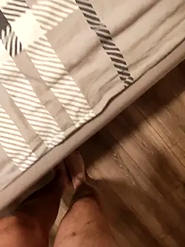 latya111 online show from April 21, 2026, 9:10 pm