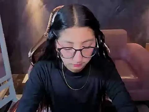 Snapshot of Sophie_jones_b chatting on February 7, 2026, 12:35 pm Sophie jones b online show from February 7, 2026, 12:35 pm