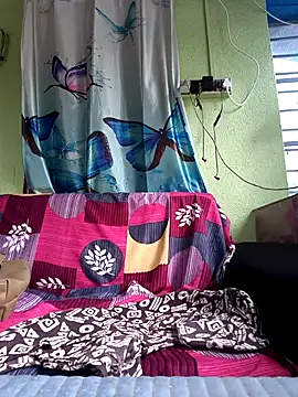 Mahira06 online show from April 27, 2026, 4:10 am