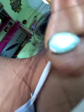 Mahira06 online show from March 28, 2026, 4:24 am