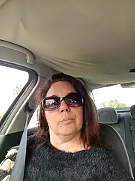 pulpeuse64 online show from April 3, 2026, 12:33 pm