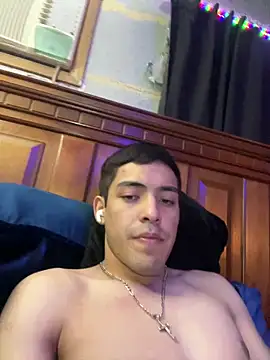 Snapshot of Tupapi696969q chatting on June 4, 2026, 4:17 am Tupapi696969q online show from June 4, 2026, 4:17 am