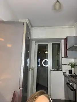 DivineAmely online show from April 11, 2026, 8:01 pm