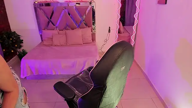 Snapshot of ZAYRA_TAY chatting on February 28, 2026, 11:32 am ZAYRA TAY online show from February 28, 2026, 11:32 am