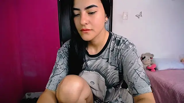 Snapshot of charlotte_petit_ chatting on February 24, 2026, 5:03 pm charlotte petit online show from February 24, 2026, 5:03 pm