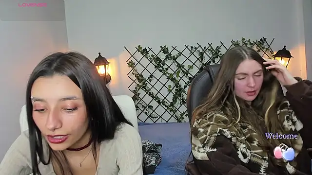 Snapshot of nana__rousse chatting on February 18, 2026, 11:23 pm nana rousse online show from February 18, 2026, 11:23 pm